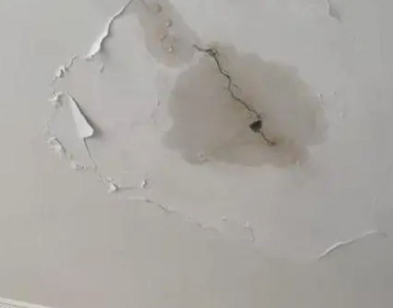 涿鹿阳台漏水维修公司分享下屋面防水工程质量问题原因分析